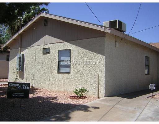 2 beds, 1 bath, $1,250