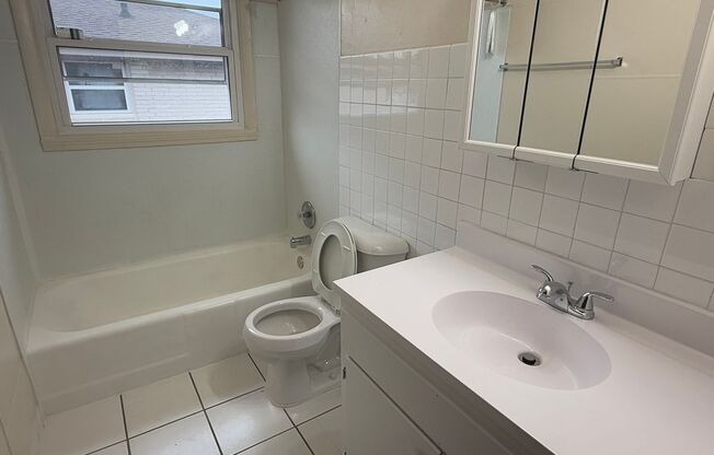 JNF 7017 N. Teutonia Ave.