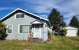 Perfect 2 Bedroom with Garage Home in Tacoma!!