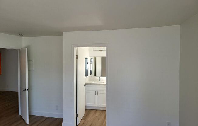 1 bed, 1 bath, $2,295, Unit 12