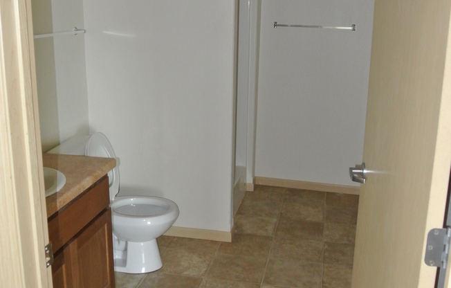 4 beds, 3 baths, 1,445 sqft, $1,680, Unit 202