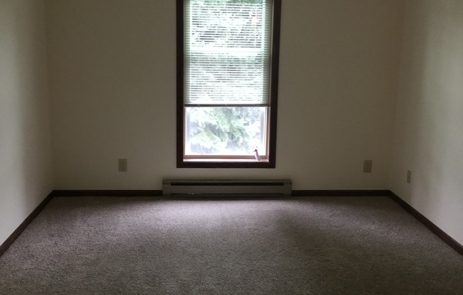 2 beds, 1 bath, 965 sqft, $1,750, Unit 7549CF