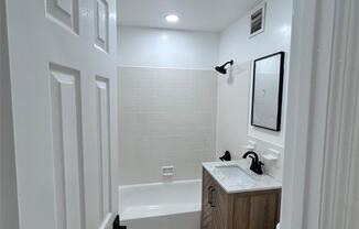 2 beds, 1 bath, 800 sqft, $3,475, Unit 2