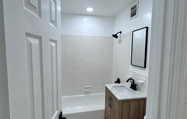 2 beds, 1 bath, 800 sqft, $3,475, Unit 2
