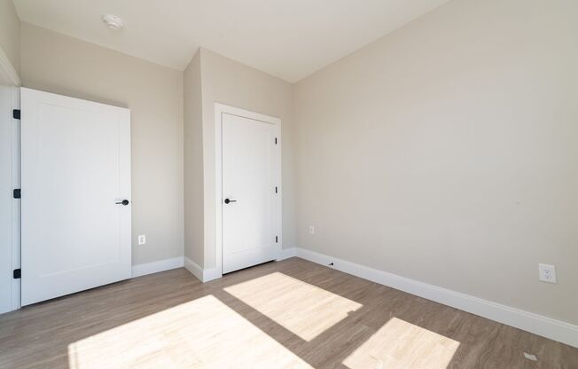 3 beds, 2 baths, 1,085 sqft, $4,200, Unit Unit 504