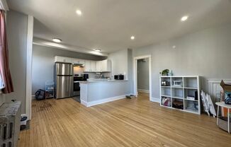 1 bed, 1 bath, 415 sqft, $1,395, Unit 27