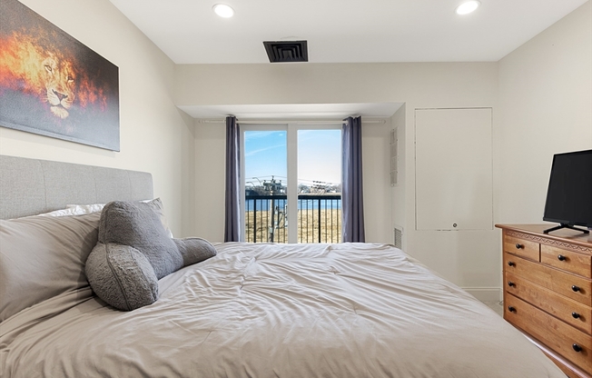 1 bed, 1 bath, 644 sqft, $2,400, Unit 407