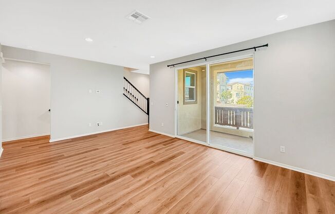 Beautiful 3B/2.5BA 3-Story Corner Unit Home!