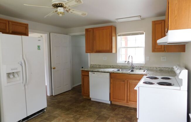 Cute 2 Bedroom 2 Bath House
