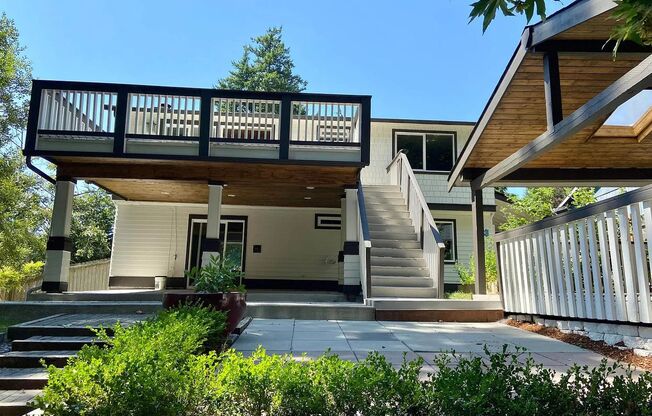 Beautiful 4-Bedroom Home in Bothell in Great Location!