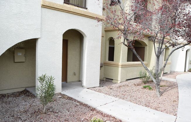 3 beds, 2 baths, $1,650