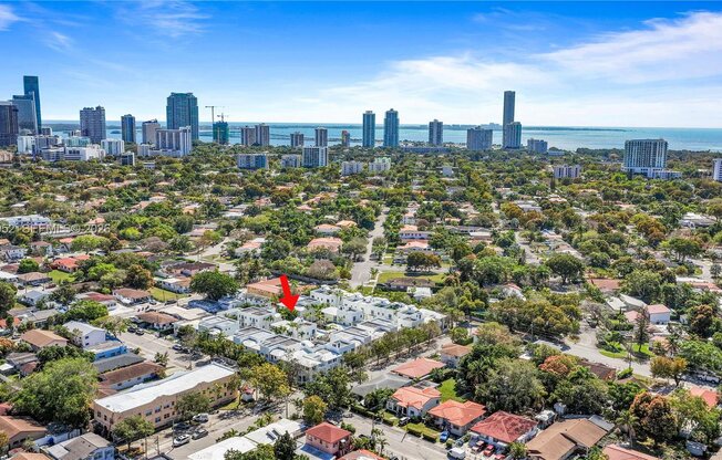 1045 SW 9 CT