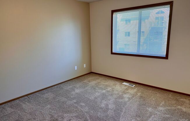 2 beds, 2 baths, 1,050 sqft, $1,310, Unit 239