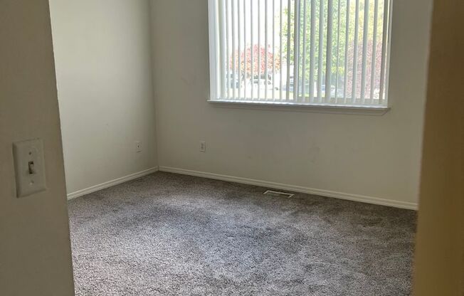 3 beds, 2.5 baths, 1,180 sqft, $1,800, Unit 2128-4855