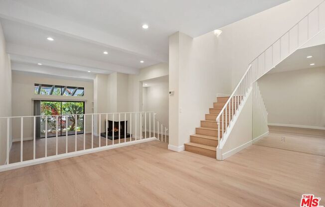 1578 MICHAEL LN