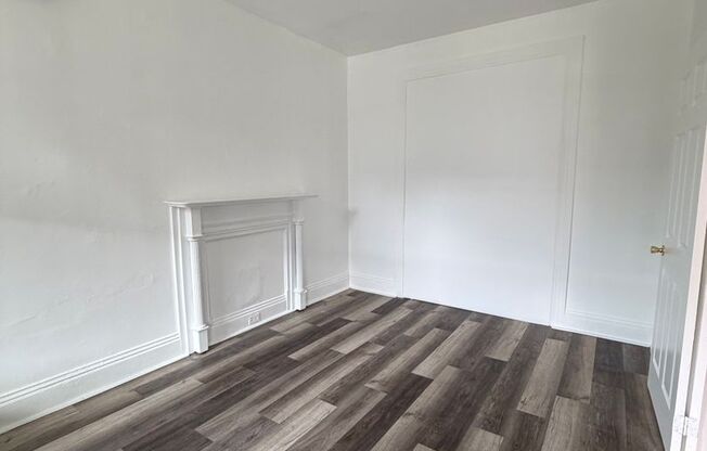 Student Housing -- 6 Bedroom Townhome by York College