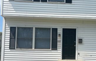 Welcome to this beautifully renovated 2-bedroom, 1.5-bathroom home in Columbus, OH!