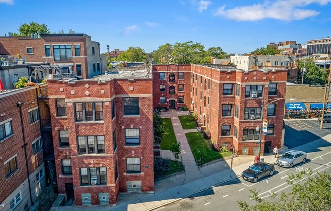 2890 N Clark St, Chicago IL 1