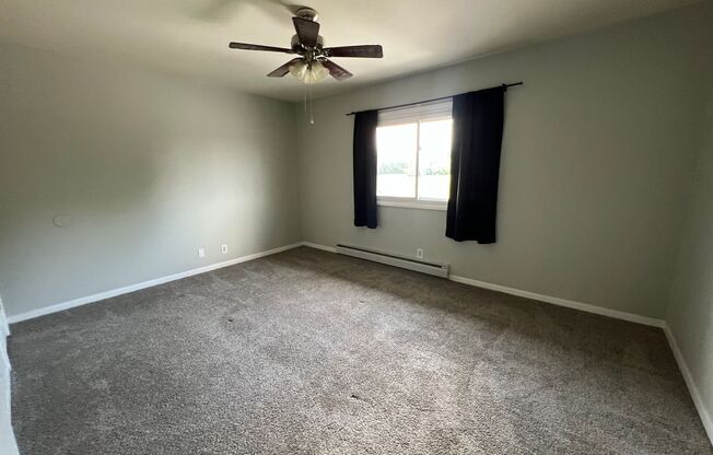 1 bed, 1 bath, 560 sqft, $1,135, Unit 26