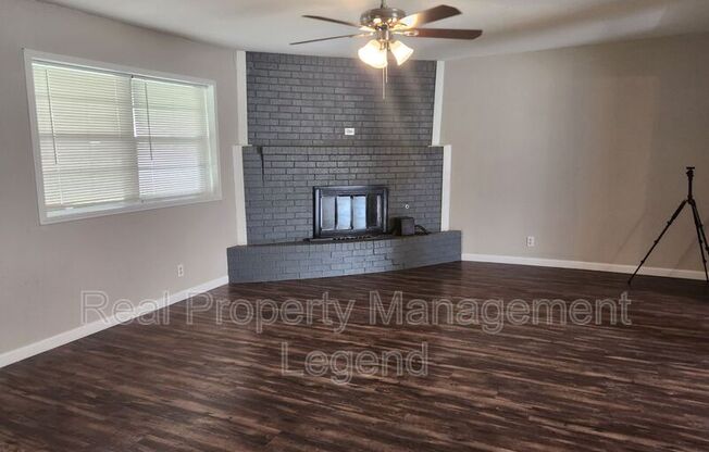 7009 CORONA DR