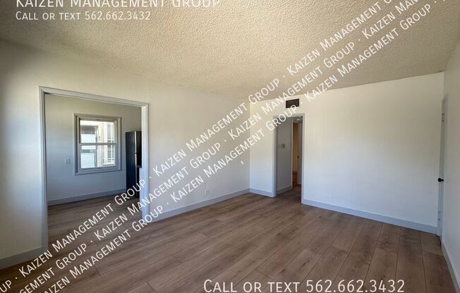 160 W HILLCREST BLVD