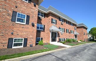 Mohawk Manor