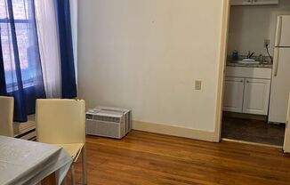 1 bed, 1 bath, 650 sqft, $2,350, Unit 186-4