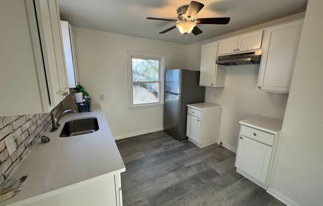 3 beds, 1 bath, $1,400