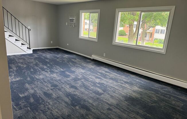 1315 Dowling Avenue N