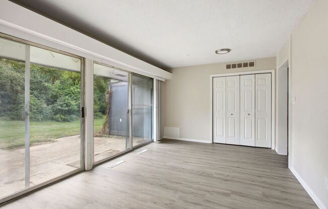 1 bed, 1 bath, 564 sqft, $785, Unit 55B