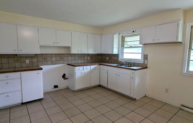 1635 Roberts. 3 bedroom, 2 bath house with garage