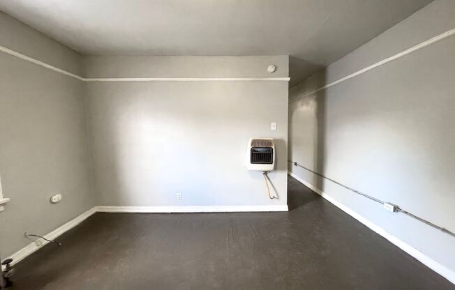 1 bed, 1 bath, 450 sqft, $675, Unit Unit 4