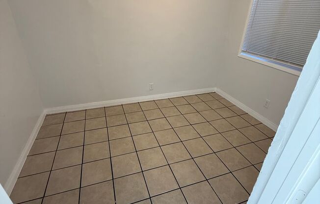 1 bed, 1 bath, $1,595, Unit 442 - D