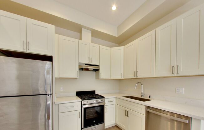 720 Baker Street (1292r)