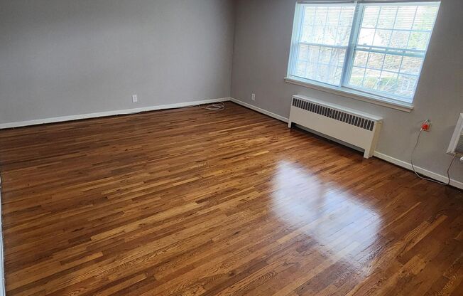 1 bed, 1 bath, 663 sqft, $2,050, Unit D-06