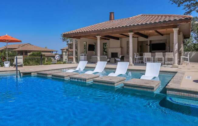 Relaxing pool with tanning ledge