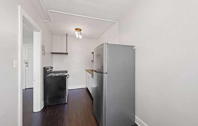 1 bed, 1 bath, $995, Unit 4300 5