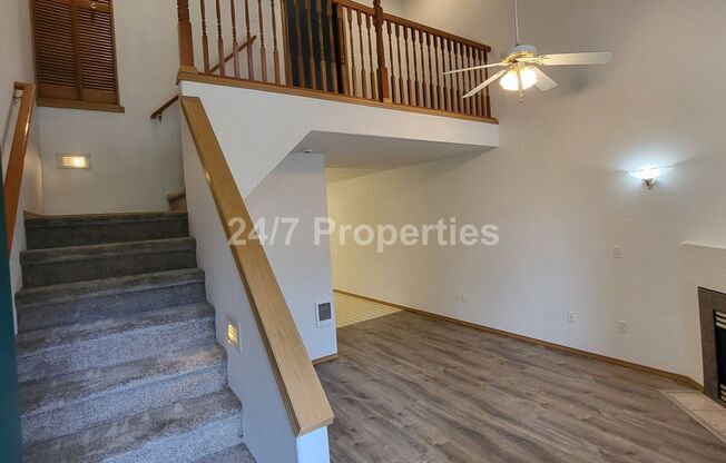 Cozy 1 BD | 1.5 BA Townhome with Patio - Gresham