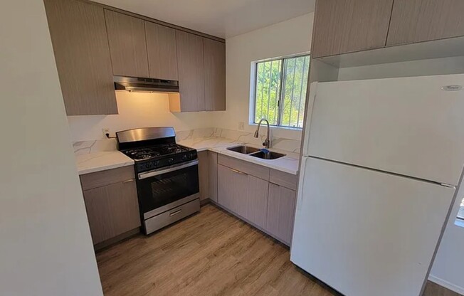 3607 GRIFFIN AVE