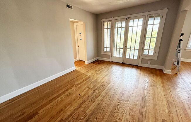 2 beds, 1 bath, 850 sqft, $1,595, Unit 420-19