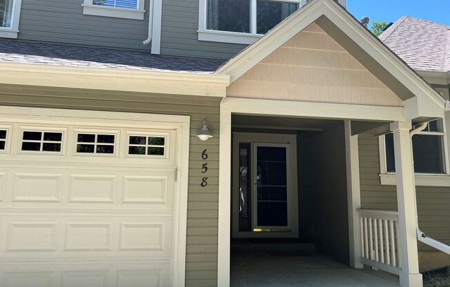 Amazing 3BD/3BA Townhome in Lafayette! $3095 Available NOW!