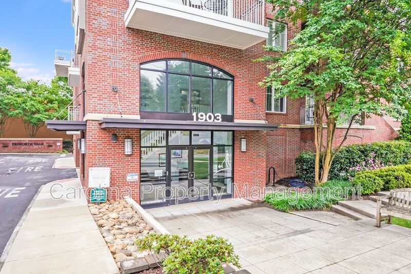 1903 Kenilworth Ave 106A