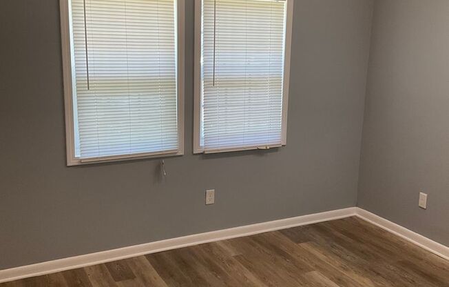 740 77 ST S