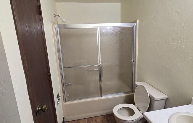 1 bed, 1 bath, 595 sqft, $1,009, Unit 1696-05