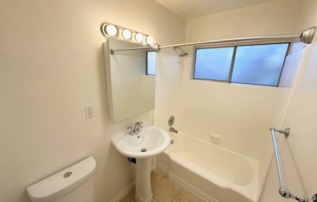 Studio, 1 bath, $1,775, Unit 05