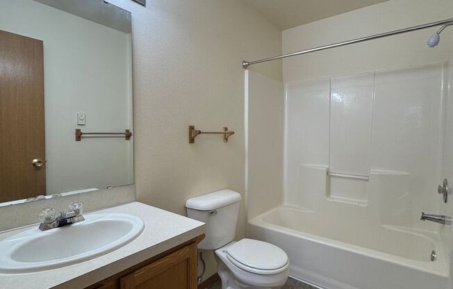 1 bed, 1 bath, $1,114, Unit 210