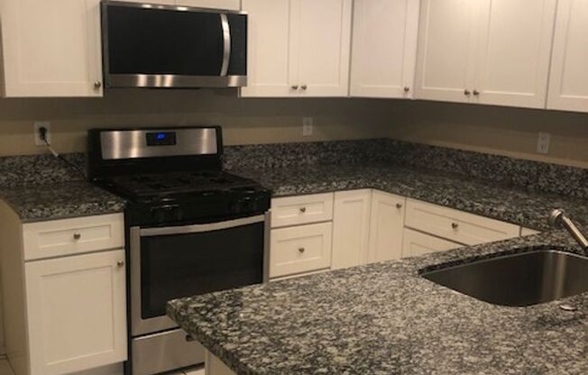 Beautifully Updated 3 Bed/2 Bath Single Family Home in Irvine's Orange Tree Community!