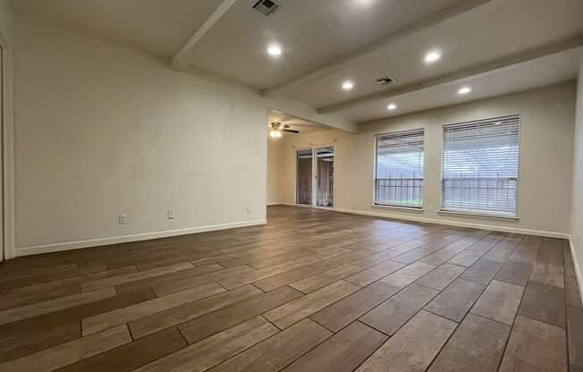 2/2 WITH TWO Car Garage in GREAT Location
