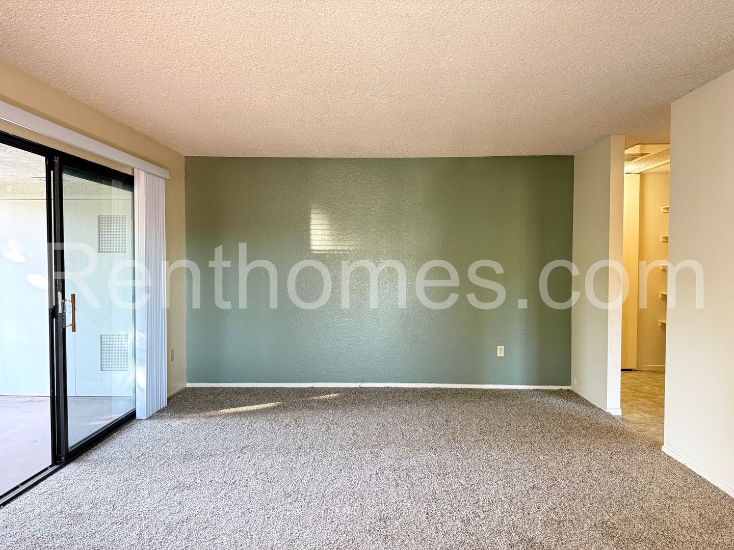 Mira Mesa, 8379 Capricorn Wy #54, All Appliances including a full size washer and dryer