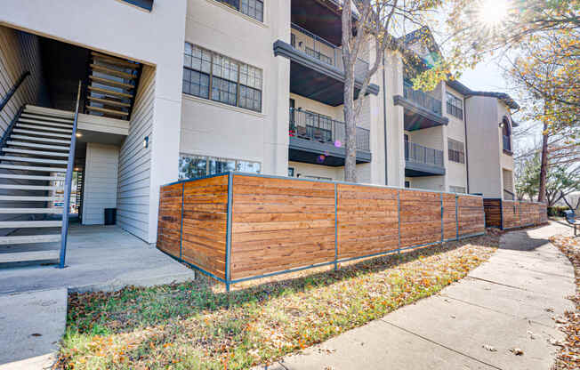 Courtyard View at Carmel Creekside, Fort Worth, TX